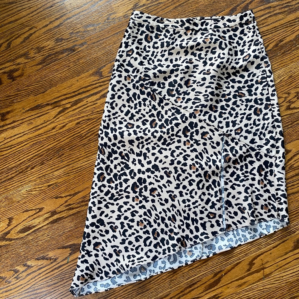 MIDI slit leopard print skirt!
